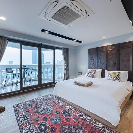 Central Bangkok, 5 Stars River View & Characteristic Decor Extérieur photo